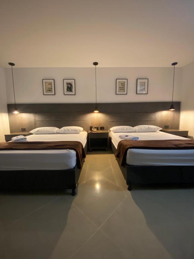 Hotel California City Медельин Экстерьер фото